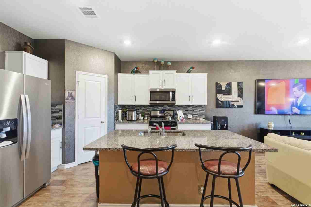 5515 Stormie Keep - Photo 3 of 25