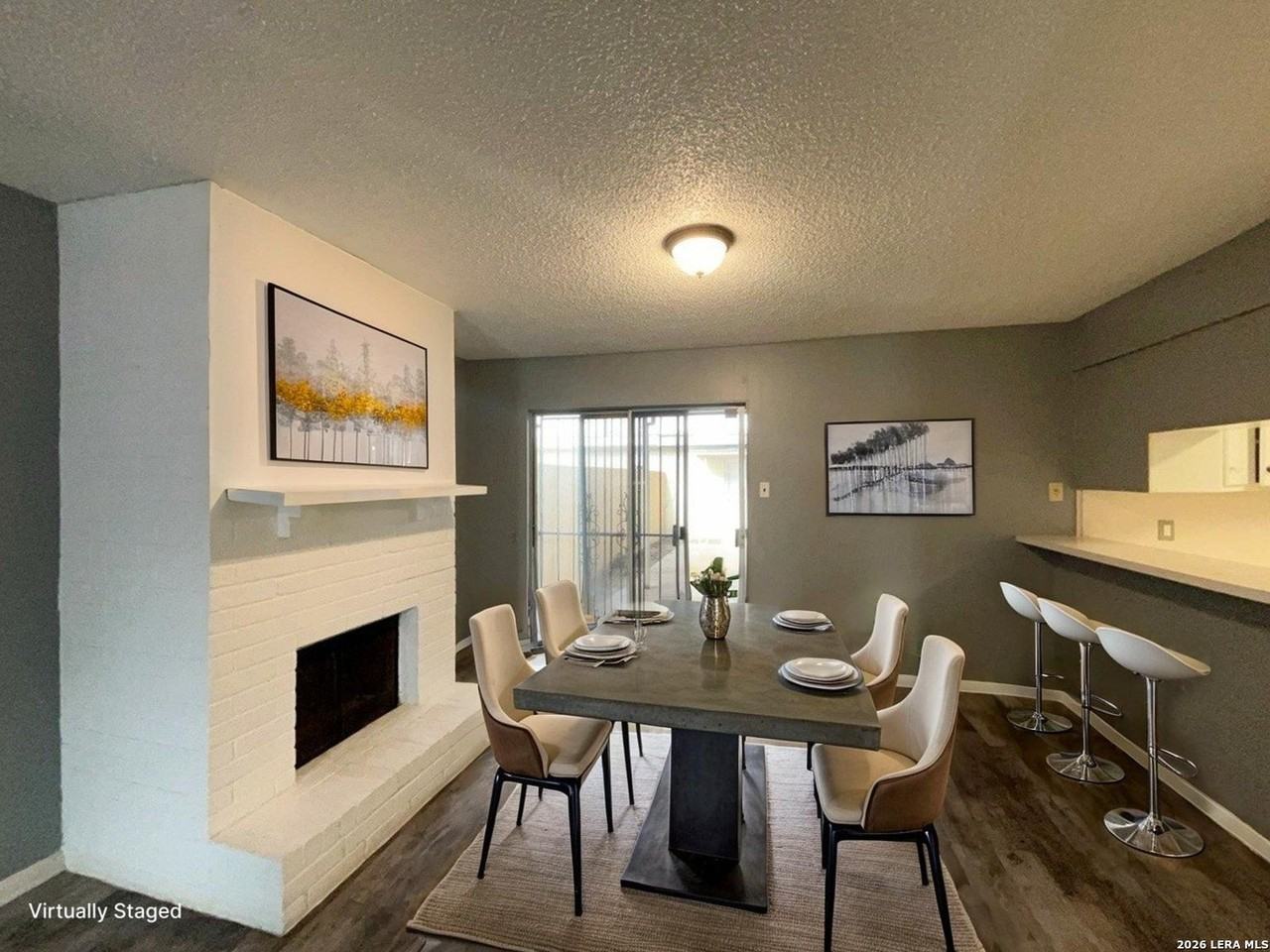 8731 Tradewind Dr - Photo 3 of 45