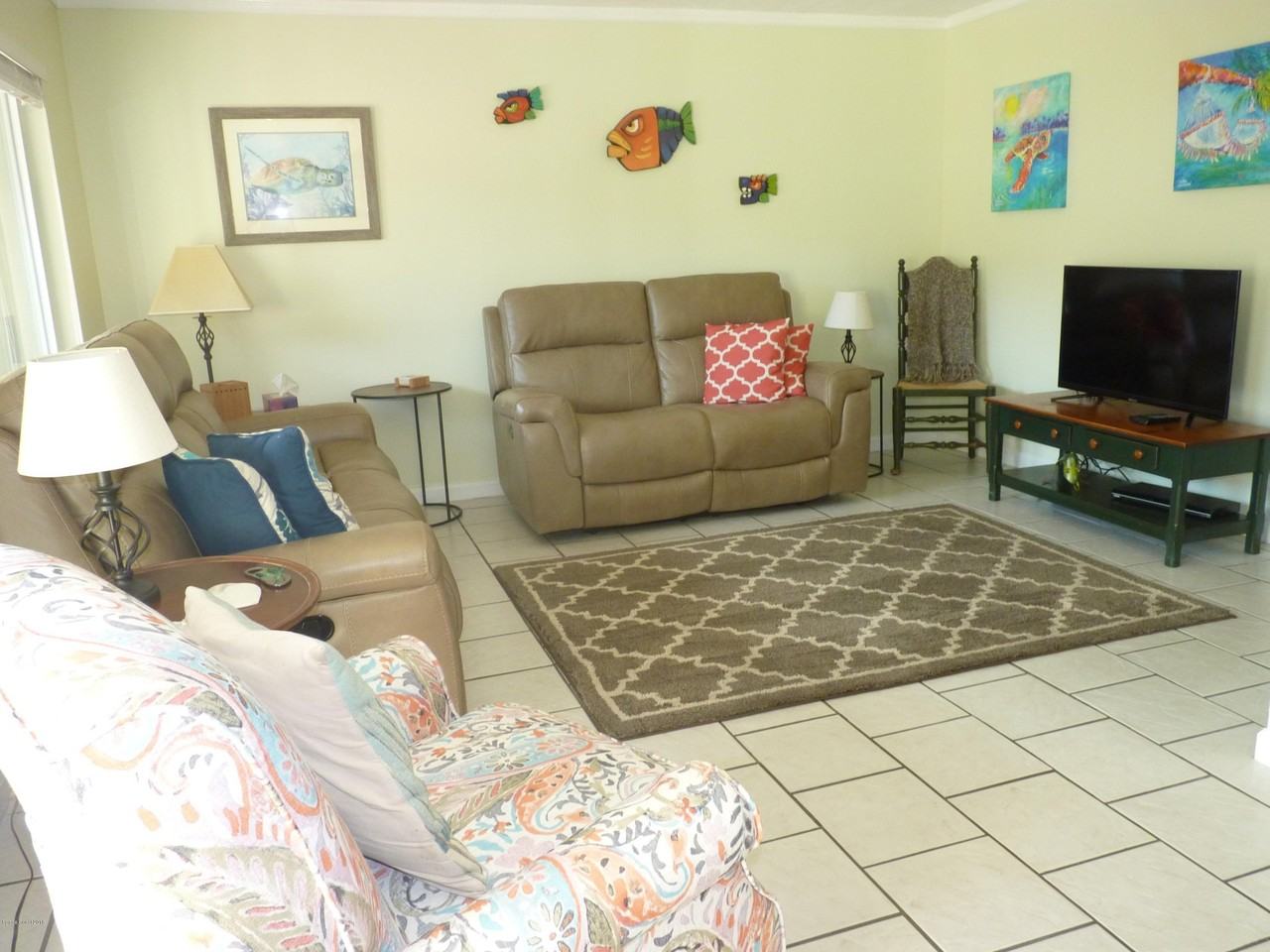 8718 Bay Ct - Photo 5 of 19