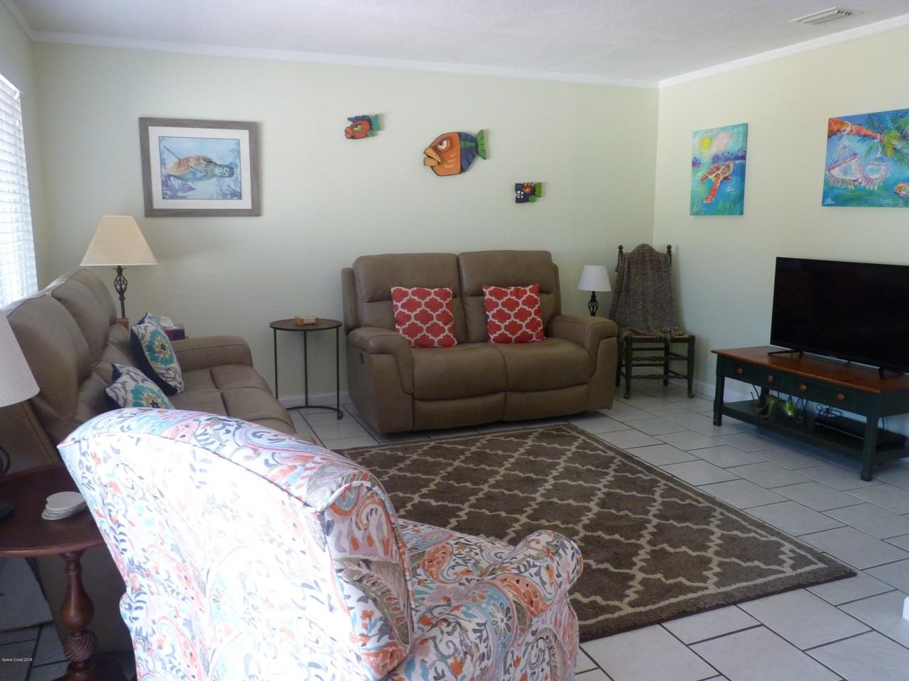 8718 Bay Ct - Photo 7 of 19