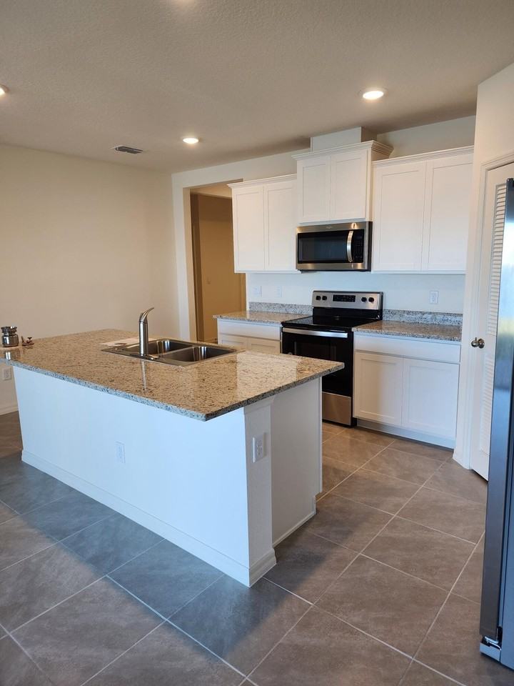 4946 Barr St - Photo 5 of 17