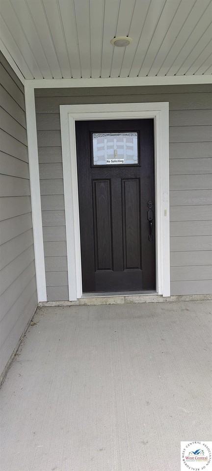 3101 Aaron Ave - Photo 2 of 17