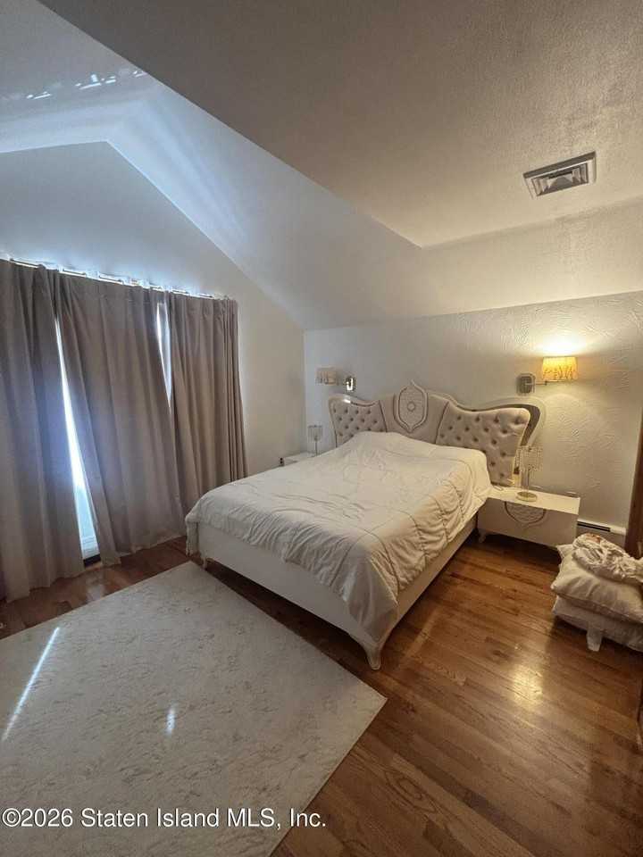 165 Martin Ave - Photo 2 of 4