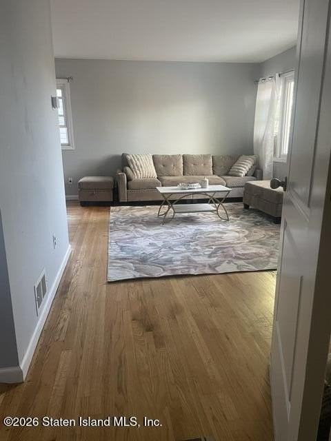 144 Greeley Ave - Photo 2 of 14