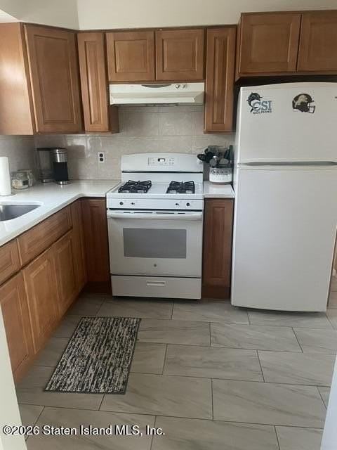 144 Greeley Ave - Photo 7 of 14