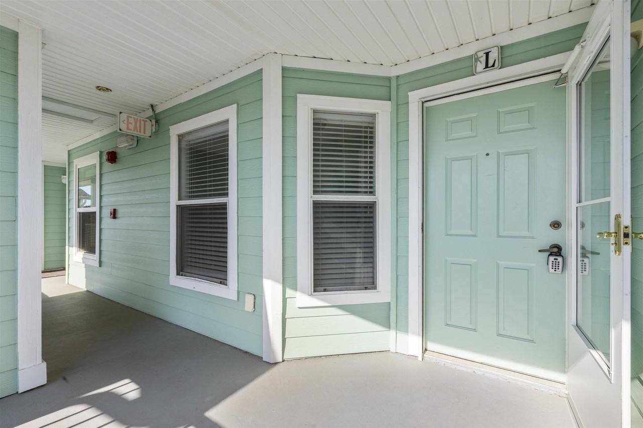 206 16th St #L - Photo 4 of 27