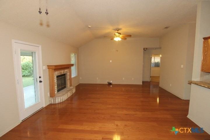 924 Northern Dancer Dr - Photo 5 of 19