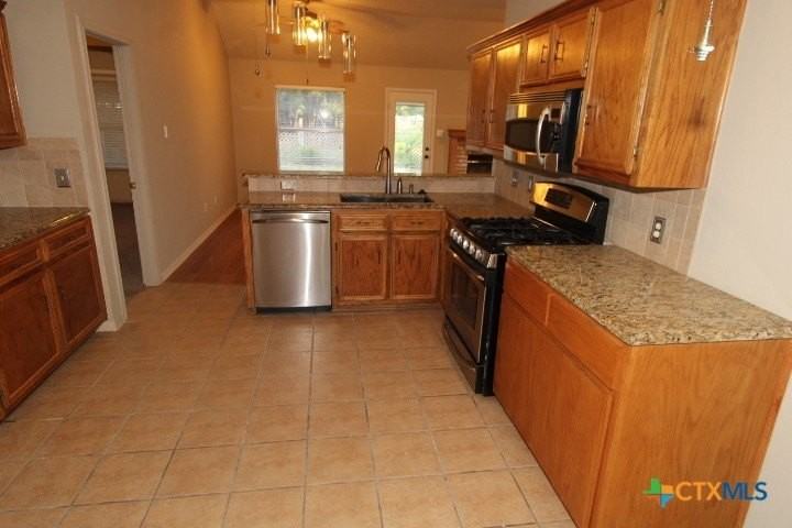 924 Northern Dancer Dr - Photo 7 of 19