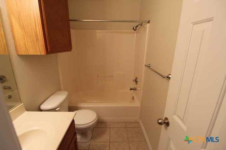 402 Bowden Ave #B - Photo 6 of 8