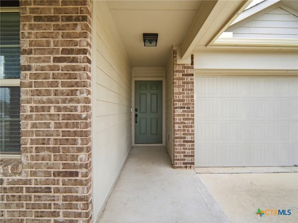 21412 Wilmiller Ln - Photo 3 of 36