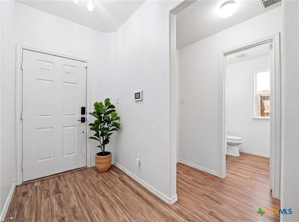 21412 Wilmiller Ln - Photo 4 of 36