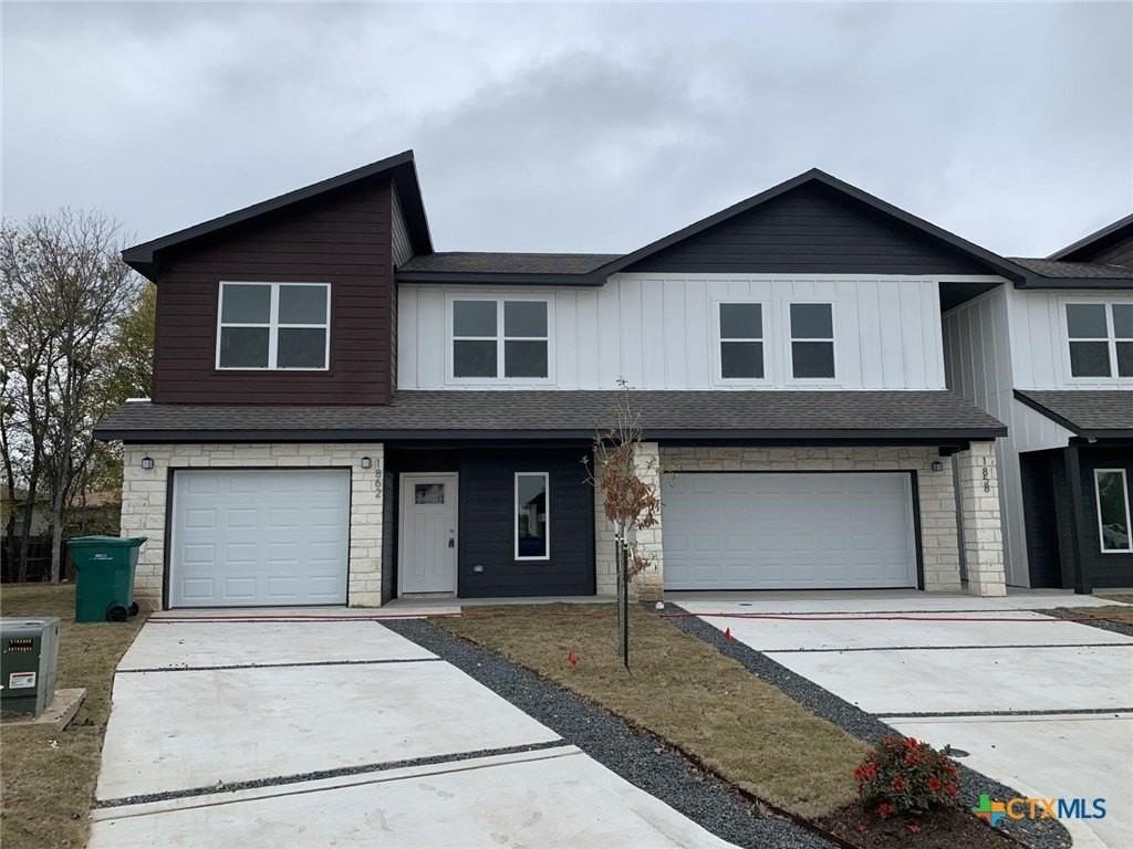 1862 Royal Loop - Photo 2 of 26