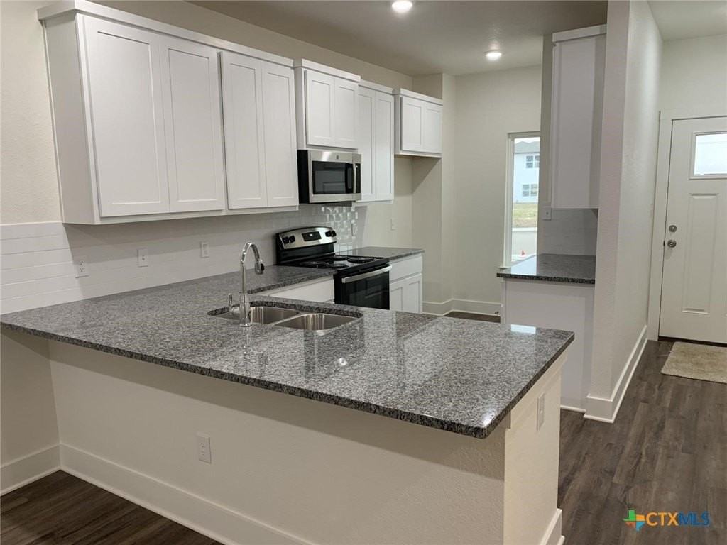 1862 Royal Loop - Photo 4 of 26