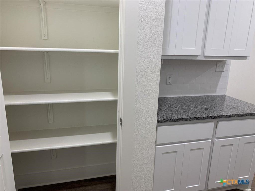 1862 Royal Loop - Photo 7 of 26