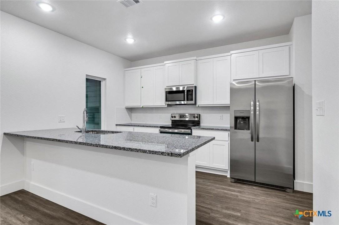 1904 Royal Loop - Photo 5 of 13