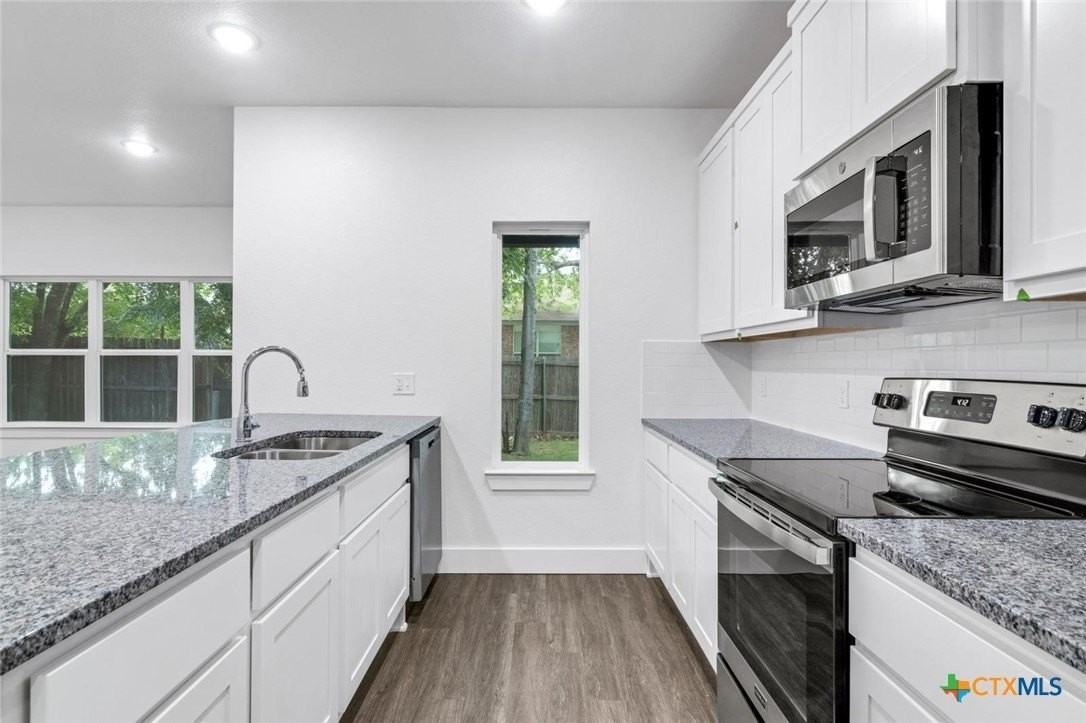 1904 Royal Loop - Photo 6 of 13