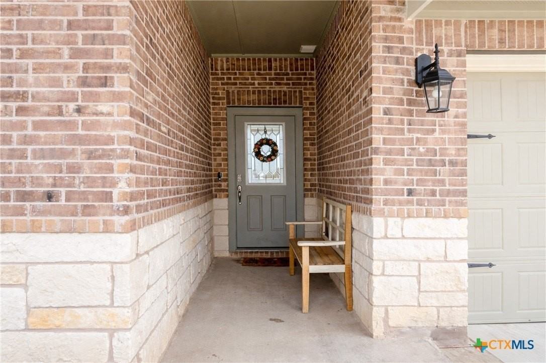 2403 Corradino St - Photo 4 of 32