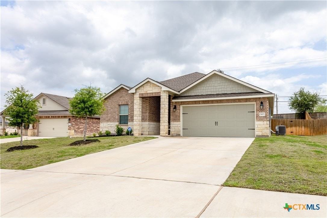 2403 Corradino St - Photo 5 of 32