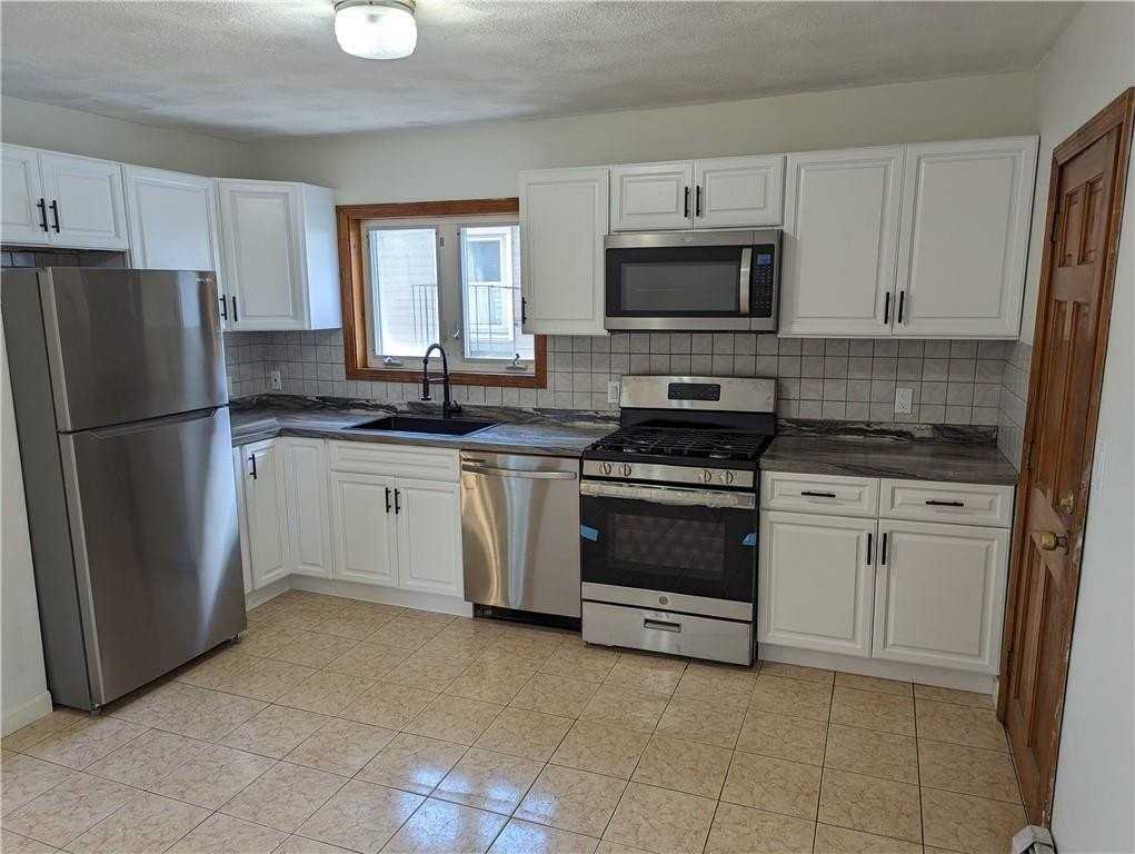 61 Utton Ave #2 - Photo 3 of 30