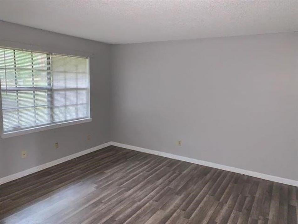 145 Horseshoe Dr - Photo 2 of 4