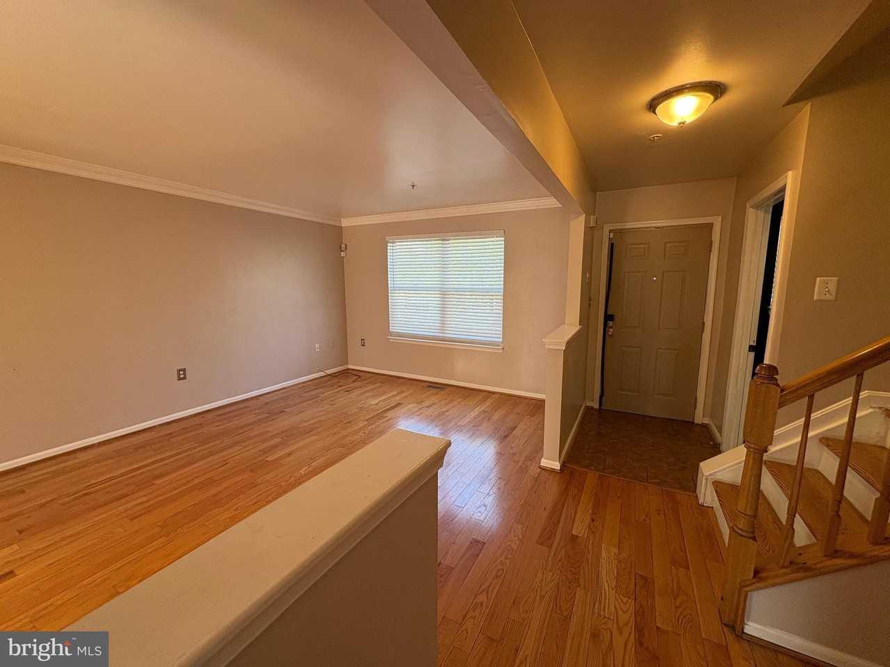 4005 Blakney Ln Se - Photo 5 of 37