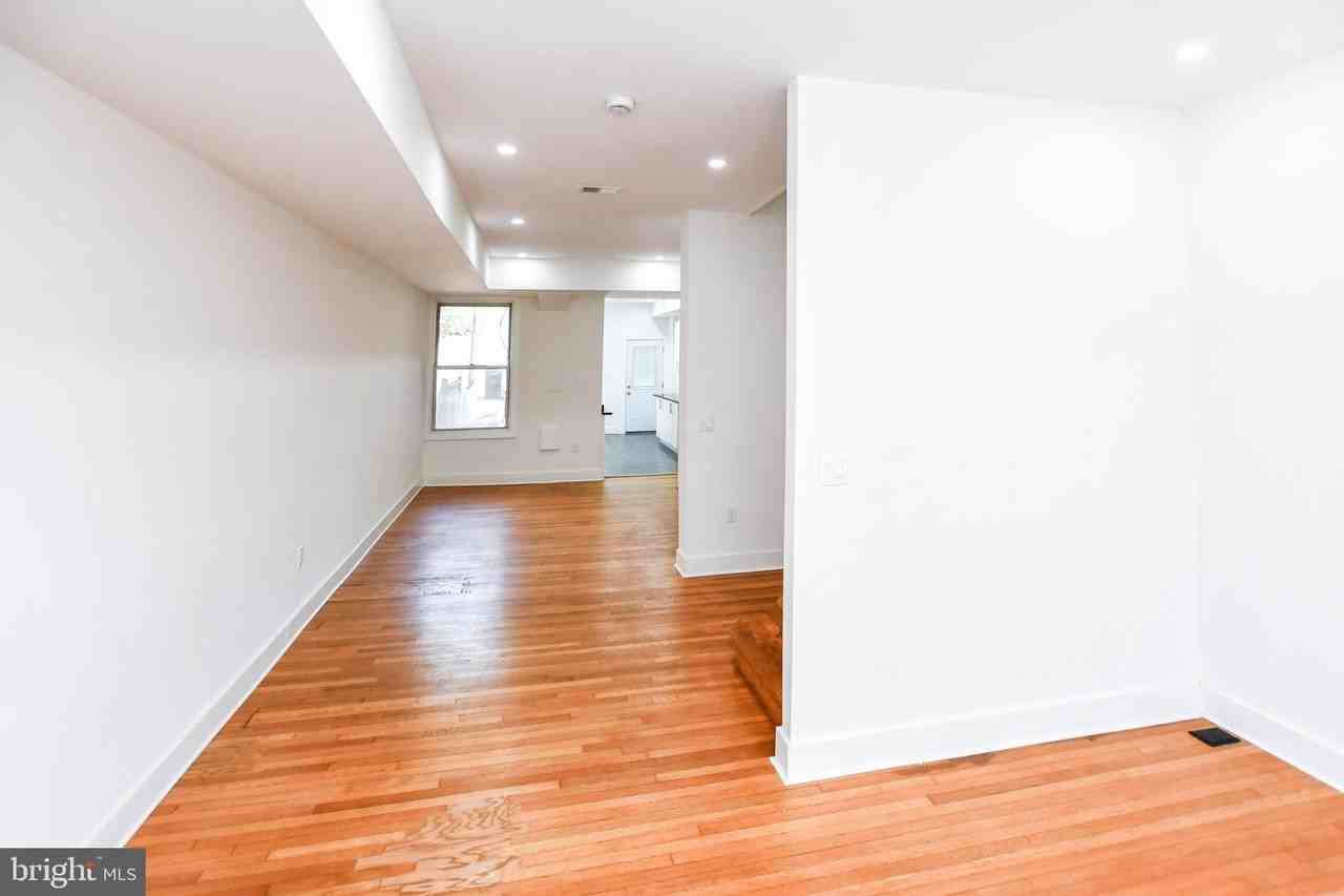 104 R St Ne - Photo 5 of 43