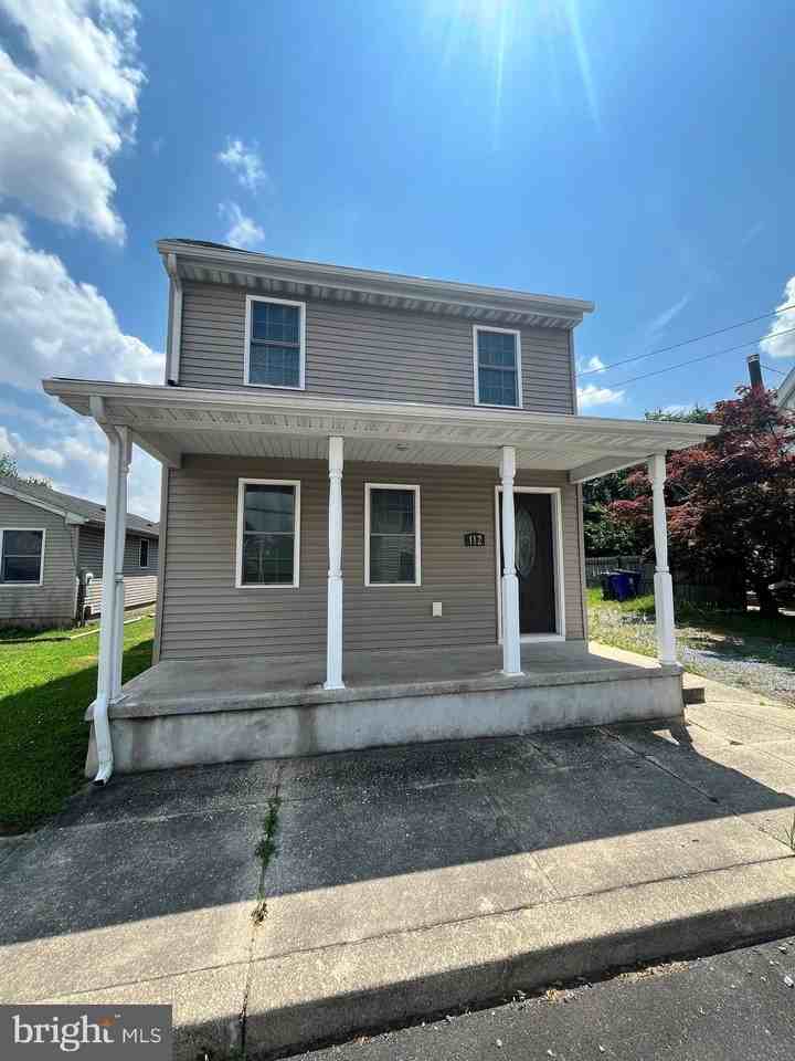 112 E Main St - Photo 2 of 26