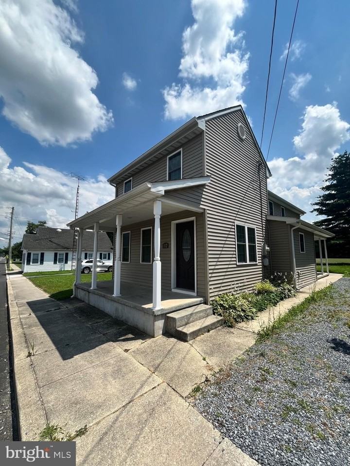 112 E Main St - Photo 4 of 26