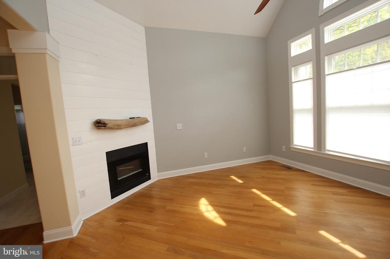 3 Good Hope Ct - Photo 7 of 38