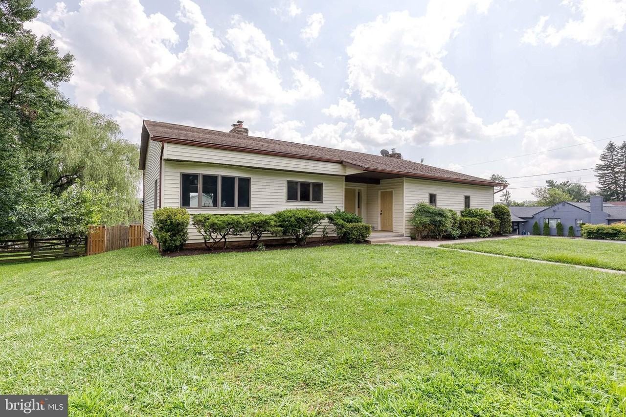 18 Byway Rd - Photo 3 of 42