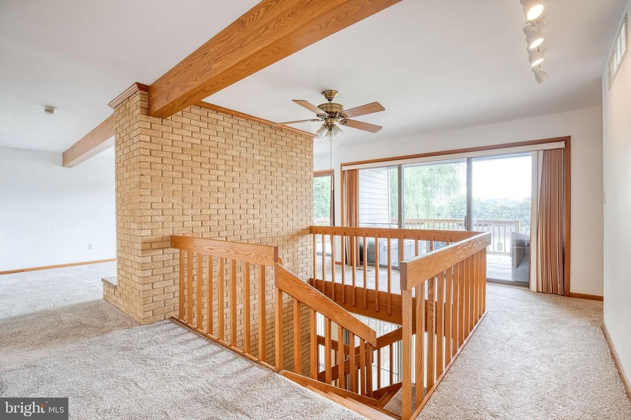 18 Byway Rd - Photo 5 of 42