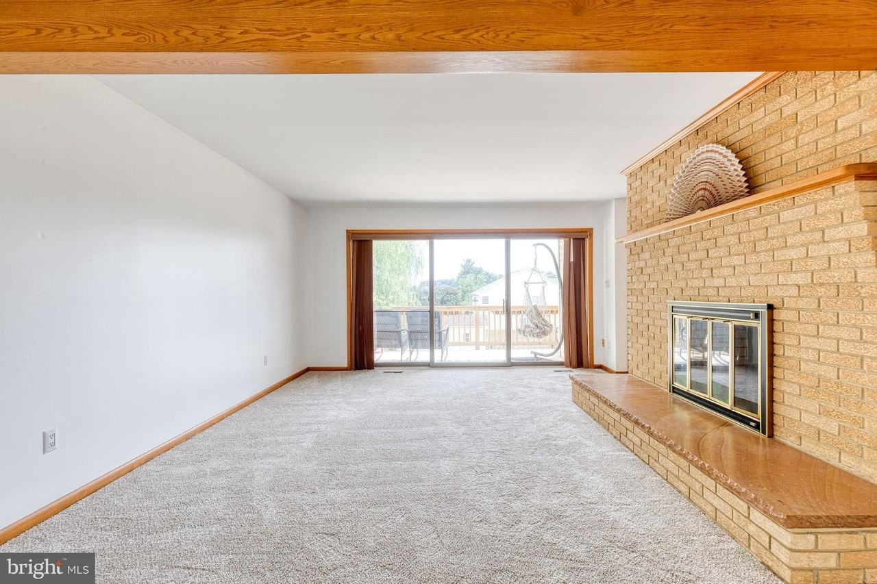 18 Byway Rd - Photo 6 of 42