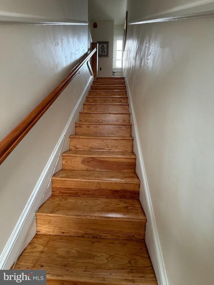522 Main St #B - Photo 2 of 30