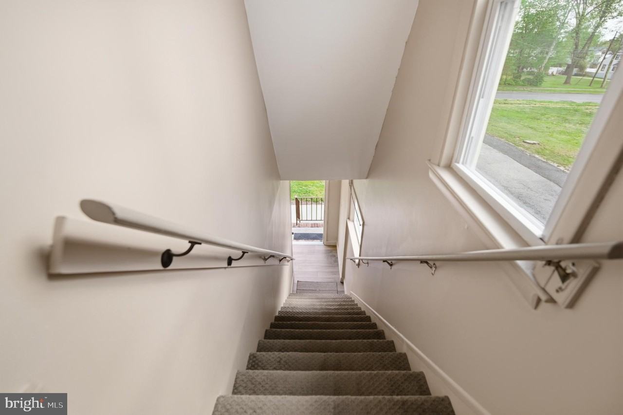 1130 E Park Ave #B - Photo 6 of 23