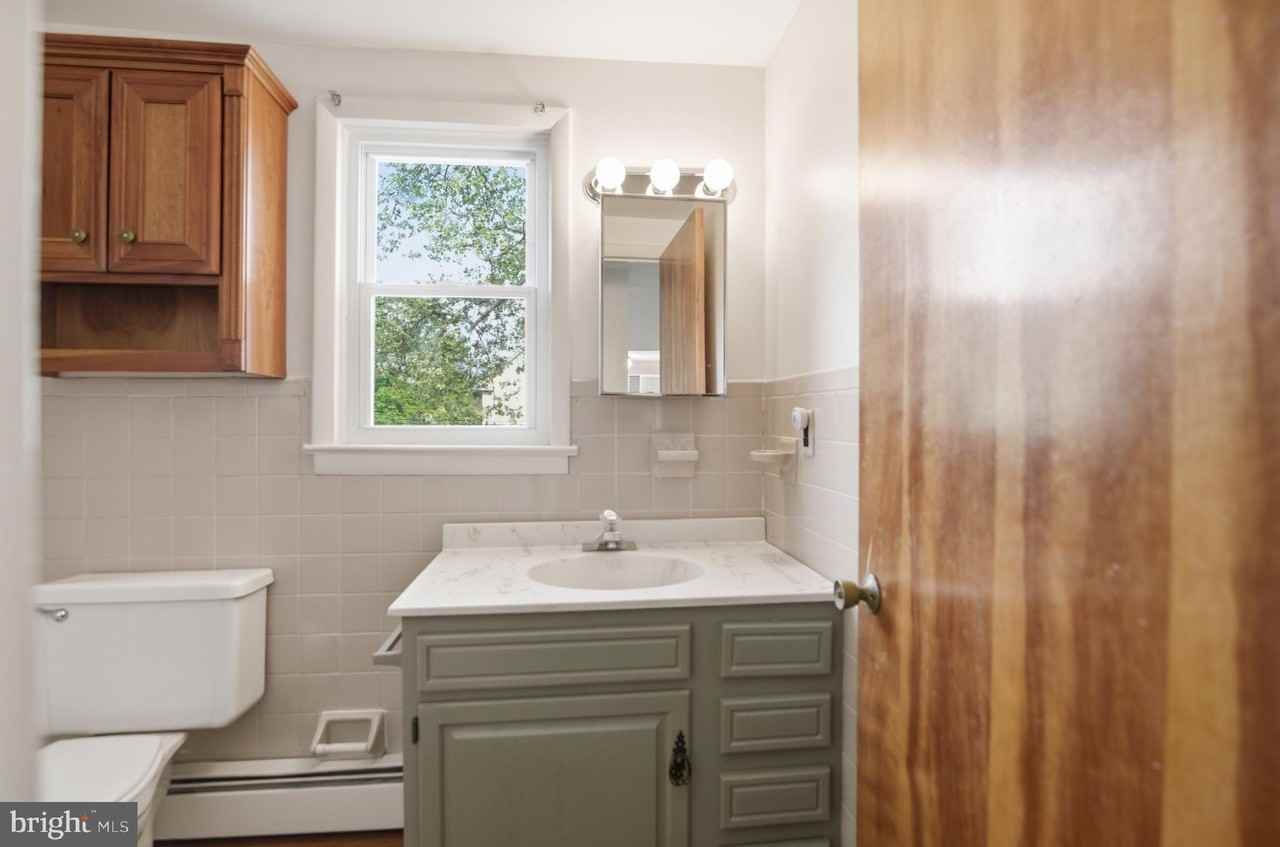 1130 E Park Ave #B - Photo 7 of 23