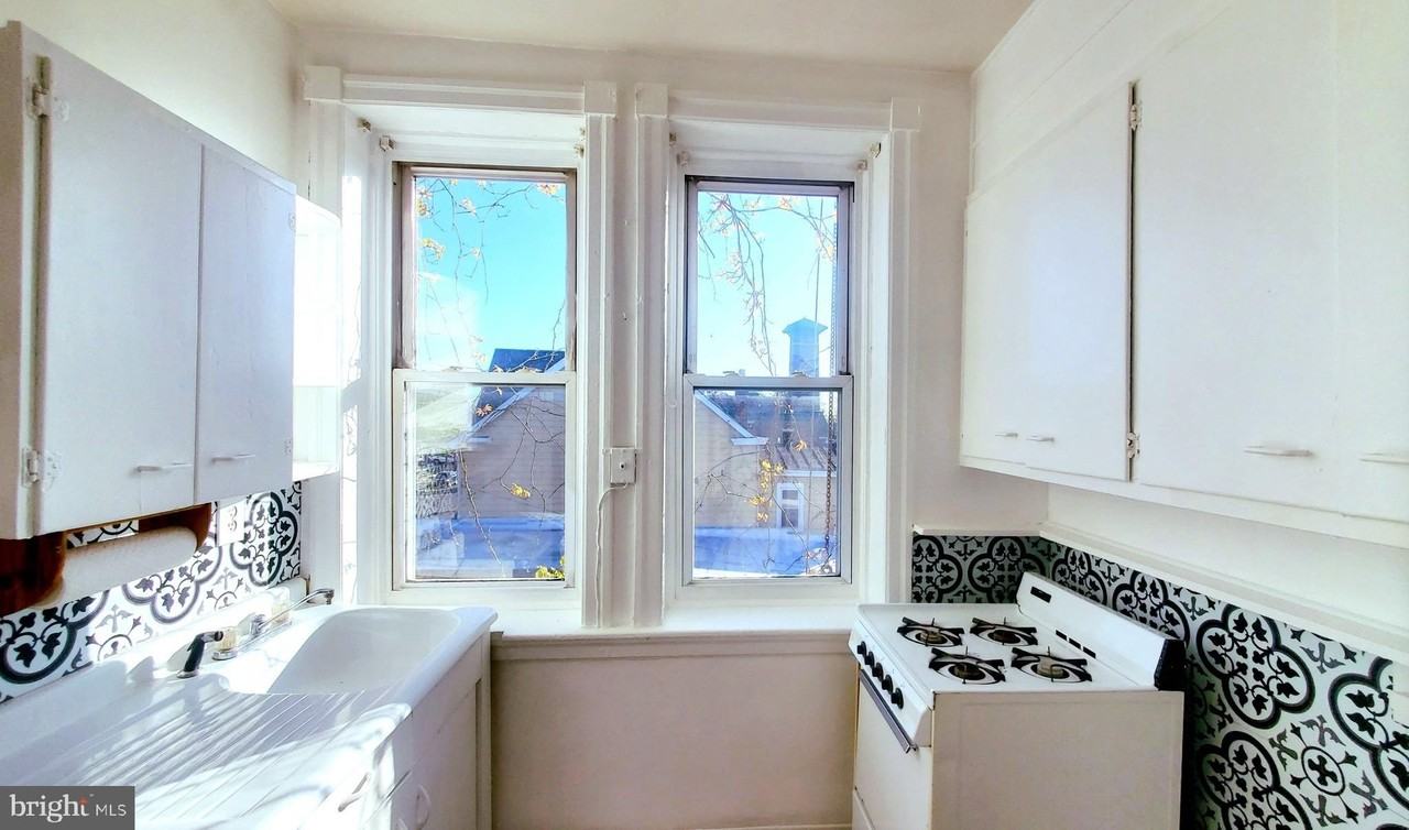 1038 Brunswick Ave #7 - Photo 3 of 13