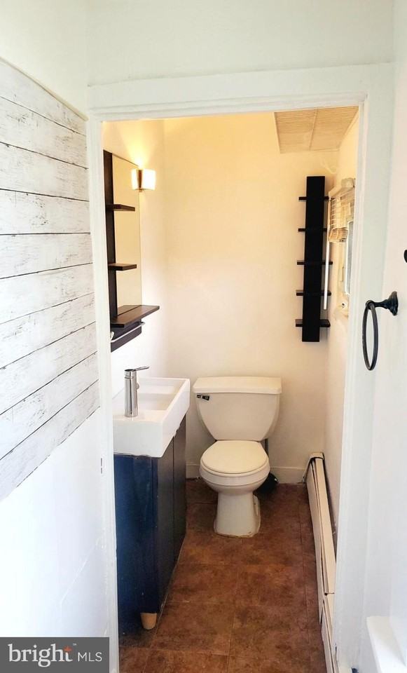 1055 Indiana Ave #3 - Photo 6 of 12