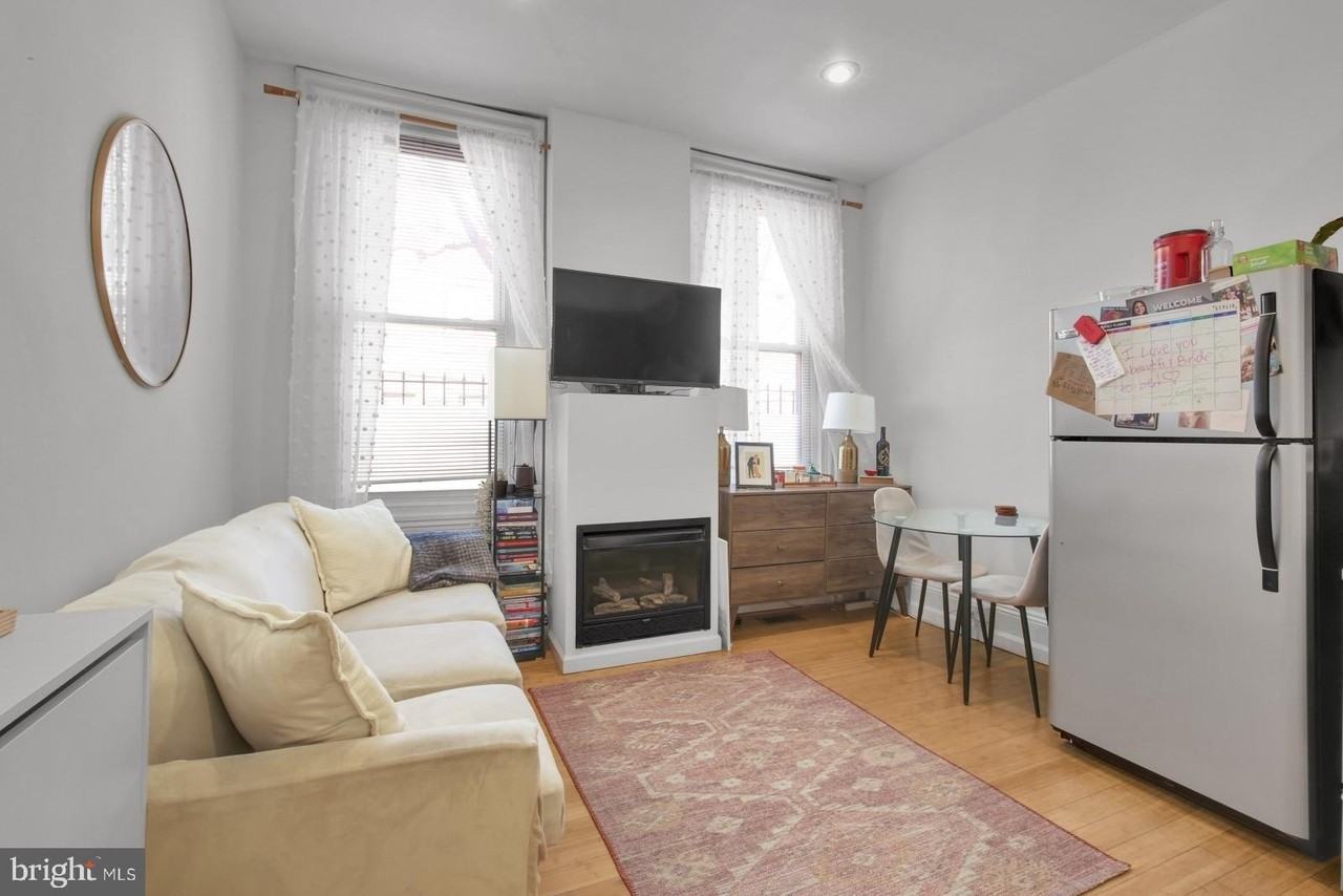 619 S 16th St #1F - Photo 2 of 15