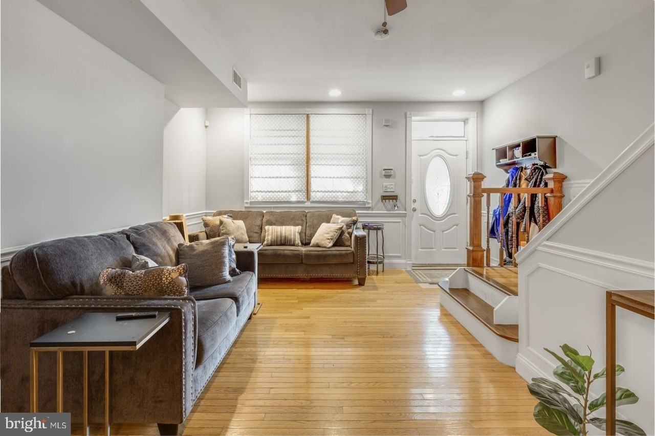 920 S 16th St - Photo 3 of 37