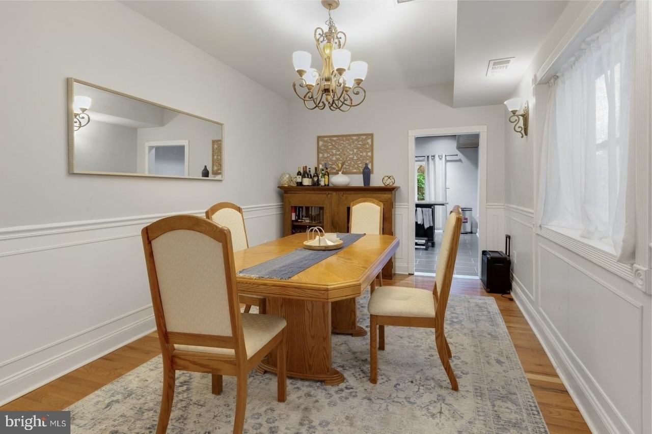 920 S 16th St - Photo 5 of 37