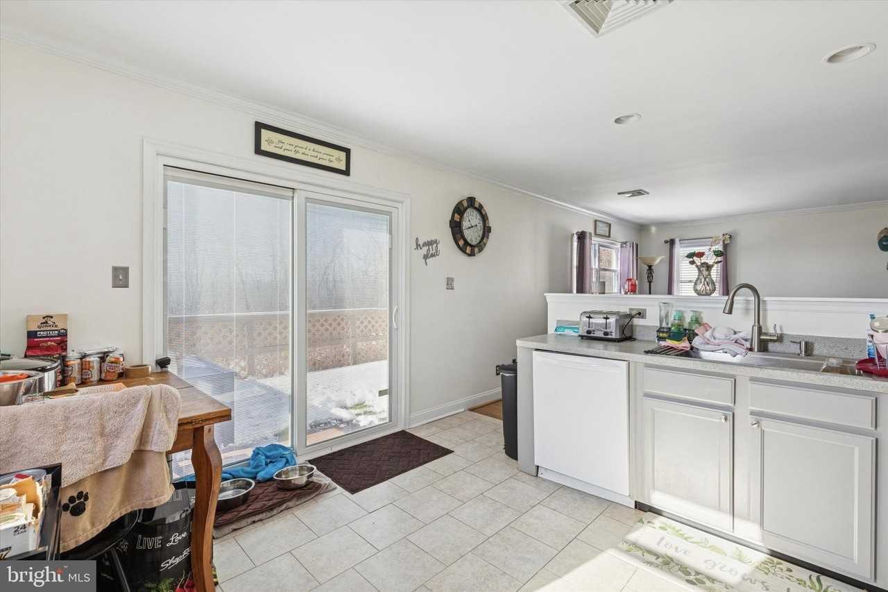 207 Delmar St #2 - Photo 6 of 17