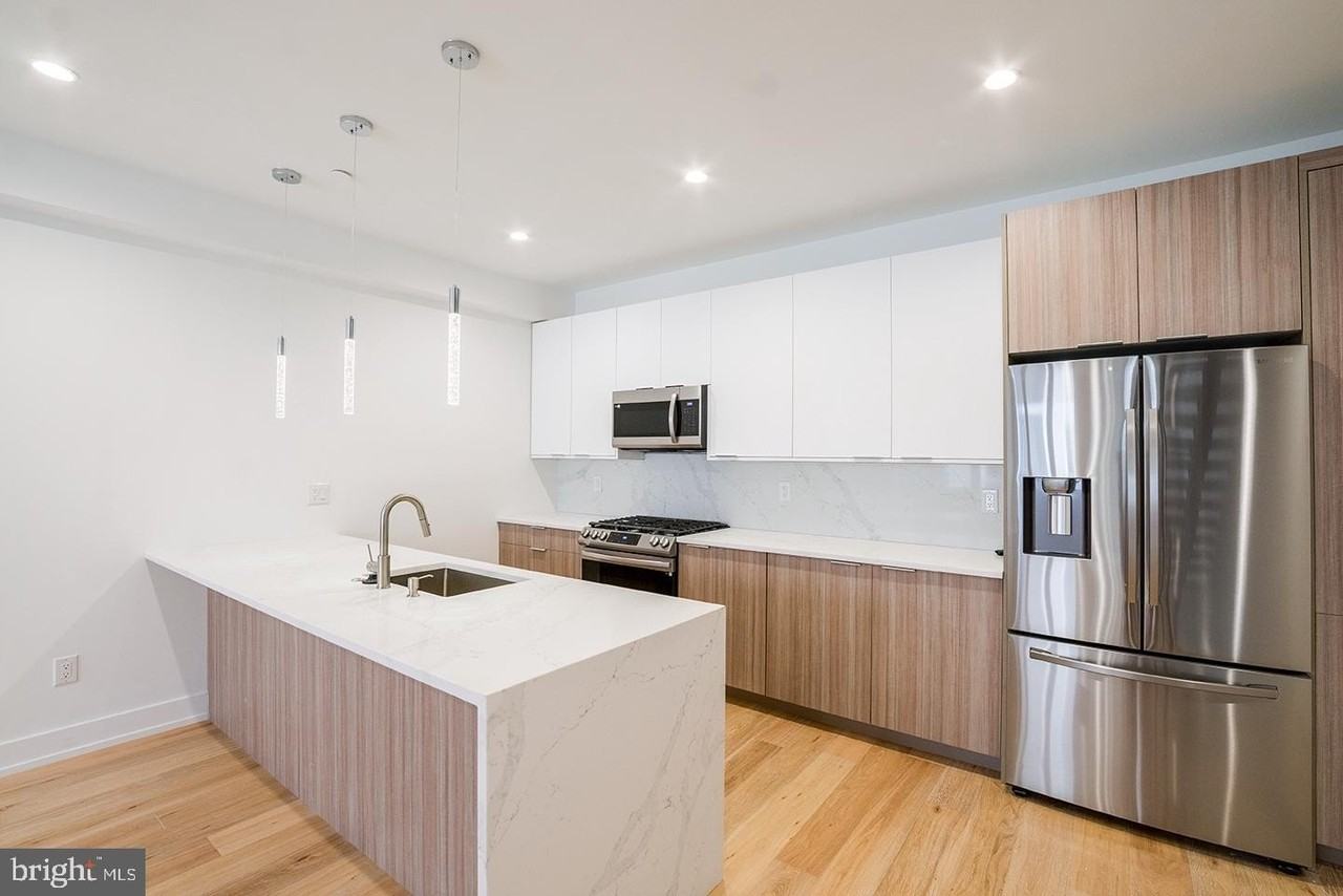 119 Greenwich St #5 - Photo 4 of 37