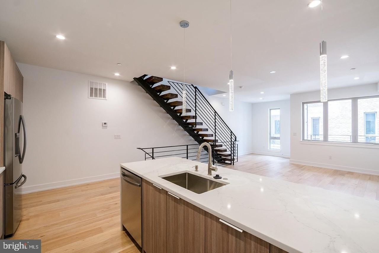 119 Greenwich St #5 - Photo 6 of 37