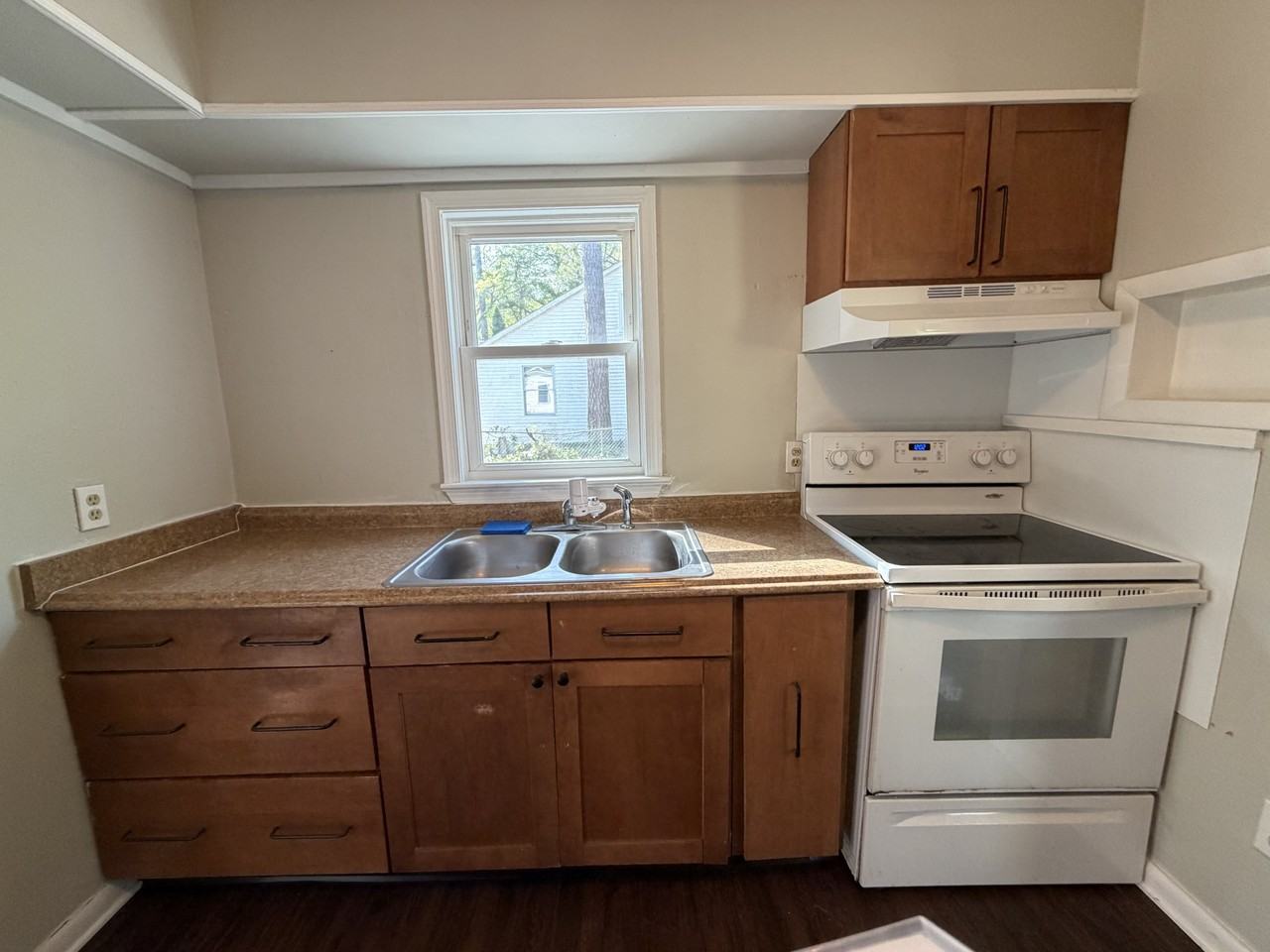 508 Hayward Ave #1 - Photo 5 of 11