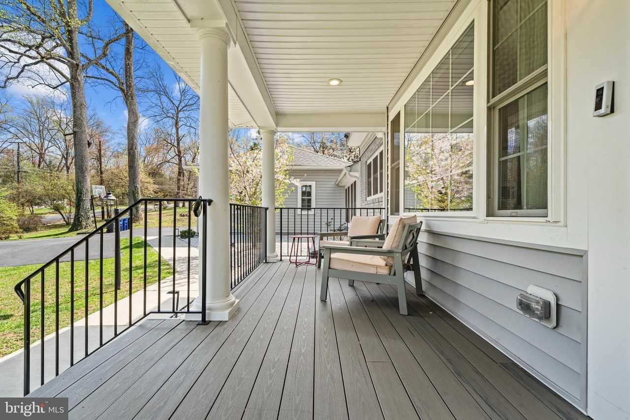 3803 Estel Rd - Photo 7 of 50