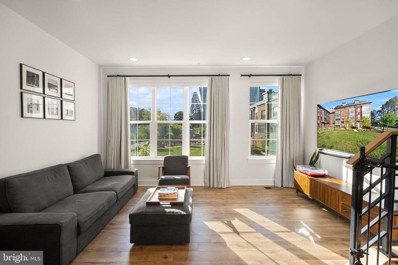 11258 Faraday Park Dr - Photo 5 of 44