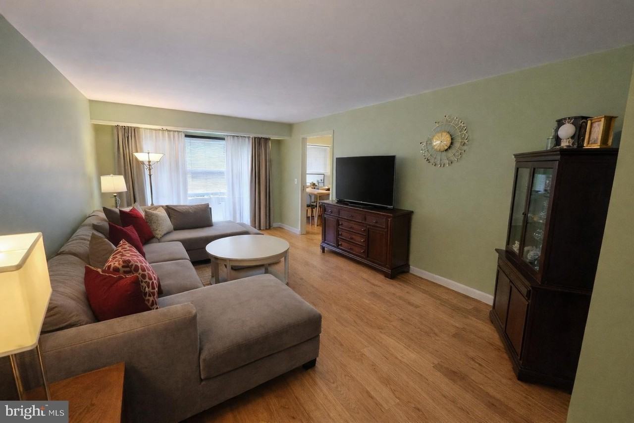 2010 Colts Neck Rd #2B