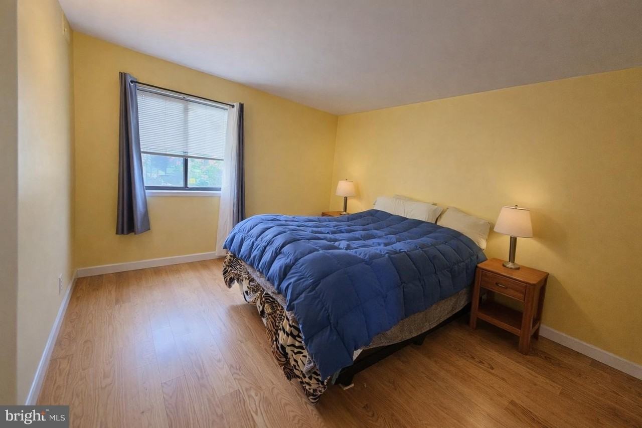 2010 Colts Neck Rd #2B - Photo 6 of 8