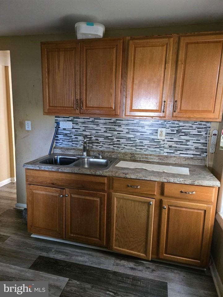 628 Virginia Ave - Photo 7 of 10