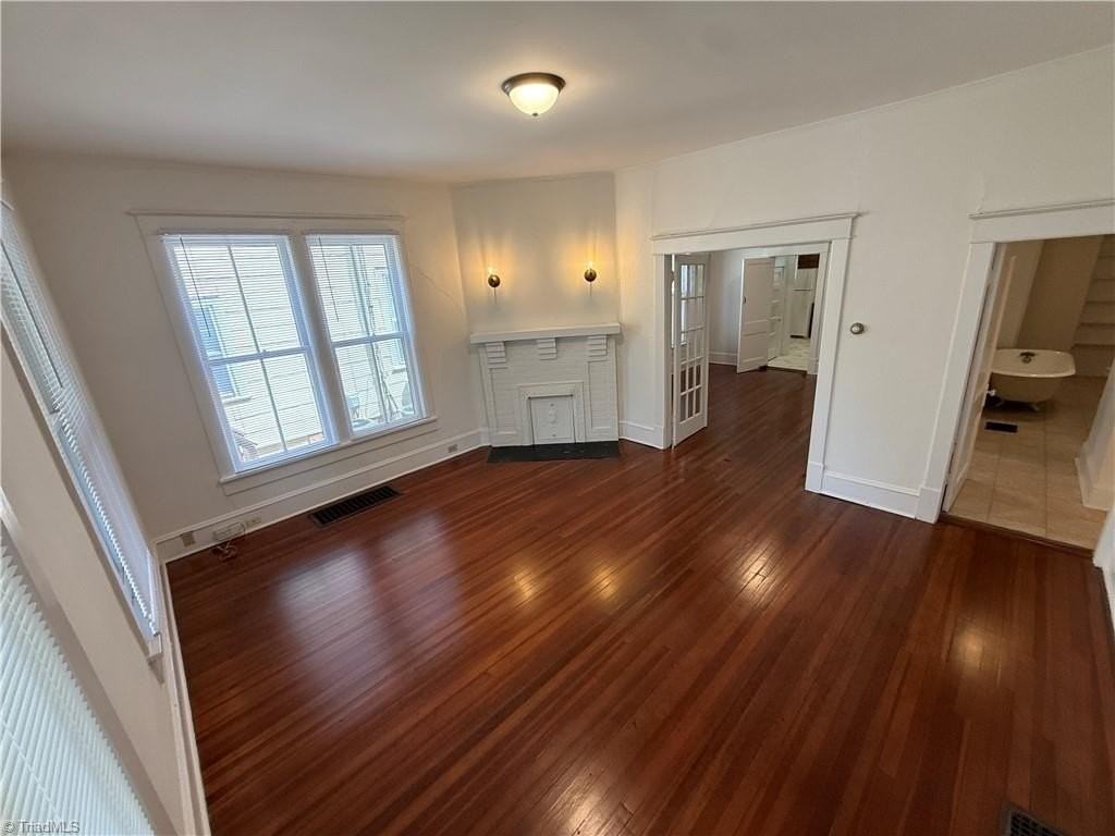 168 W End Blvd - Photo 3 of 10